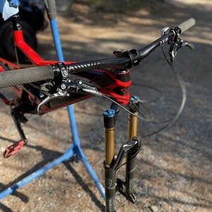 2016 YT Capra CF Pro Race Red and Black