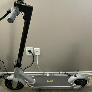2022 Segway Ninebot e-scooter Silver, gray or bare metal