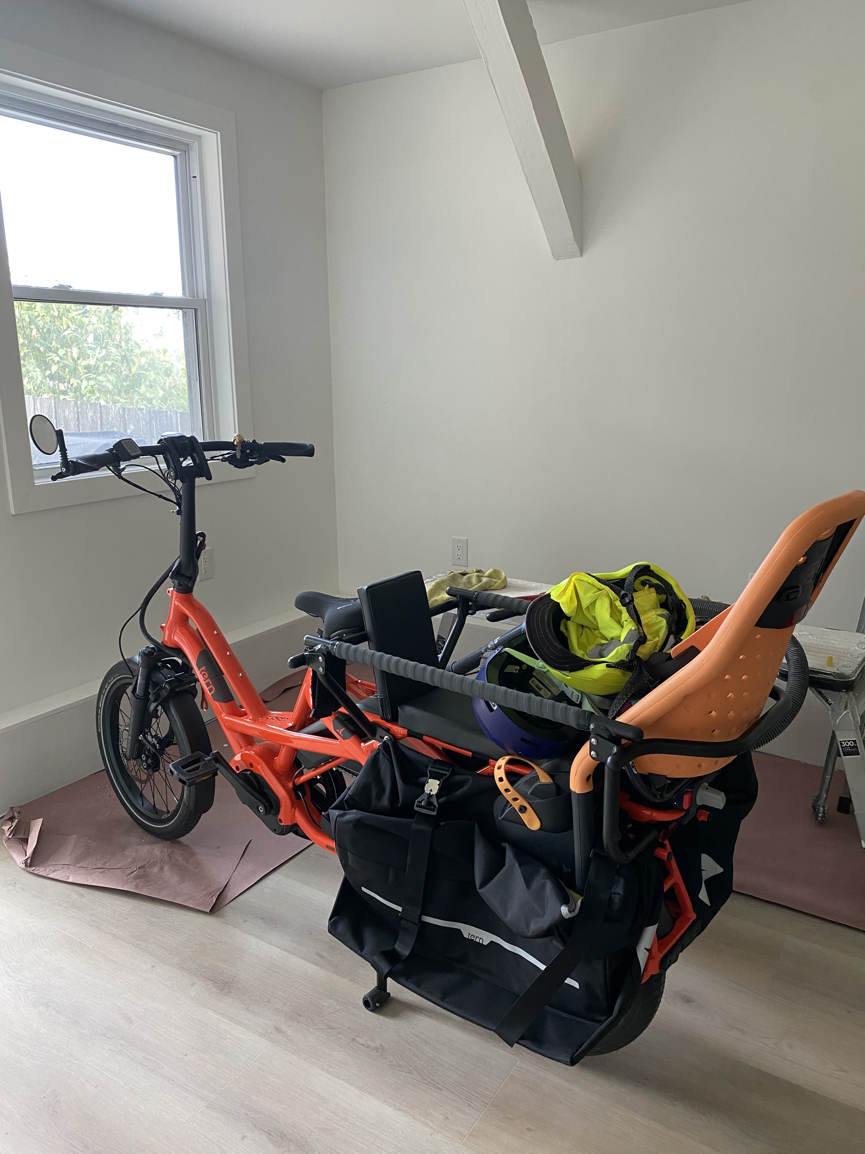 2022 Tern GSD S10 LR cargo bike (rear storage)