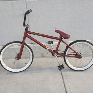Yess Capix Red