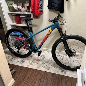 2022 Trek Roscoe 7 Teal