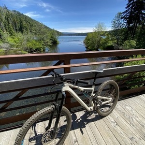 2018 Specialized Stumpjumper Comp Carbon White