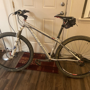 Niner Air 9 Silver, gray or bare metal