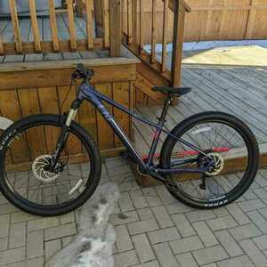 2022 Giant Tempt 1 Milky Way S 27.5 Black