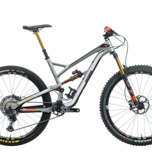 2018 YT Jeffsy Silver, gray or bare metal