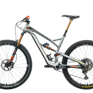 2018 YT Jeffsy Silver, gray or bare metal