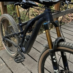 2022 Specialized Stumpjumper EVO Alloy LTD Blue