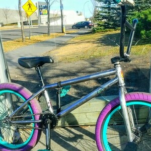 Kink Silver, gray or bare metal