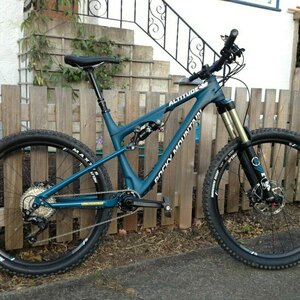 2016 Rocky Mountain Bicycles Altitude 750 msl Blue
