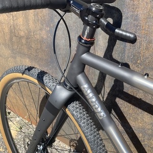 2022 Wilde Earth Ship Ti Silver, gray or bare metal