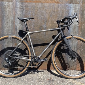 2022 Wilde Earth Ship Ti Silver, gray or bare metal