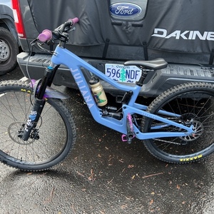 2022 Juliana Bicycles Roubion CS Blue