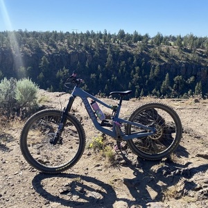 2022 Juliana Bicycles Roubion CS Blue