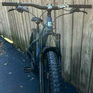 2022 Santa Cruz Chameleon 8 AL MX 22 MD Frame Blue