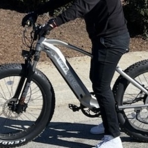 2022 Velowave Ranger Silver, gray or bare metal