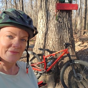 2022 Rocky Mountain Bicycles Element Red