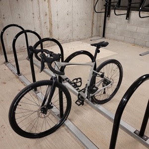 2021 Giant REVOLT 2 Silver, gray or bare metal