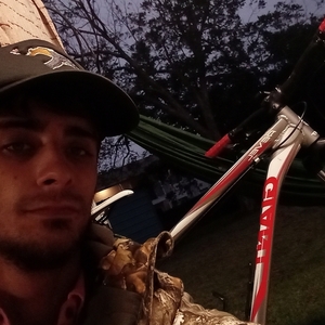 2022 Giant Reveal Silver, gray or bare metal