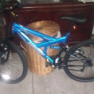 2022 Dynacraft 8211 Blue
