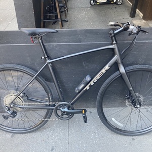 2022 Trek FX 3 DISC LARGE MATTE DINISTER BLACK Black