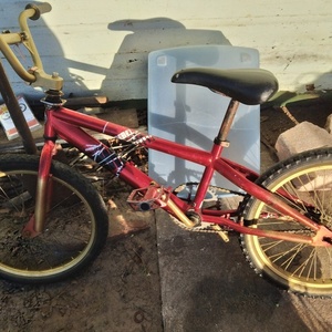 Mongoose Bmx Red and Yellow or Gold