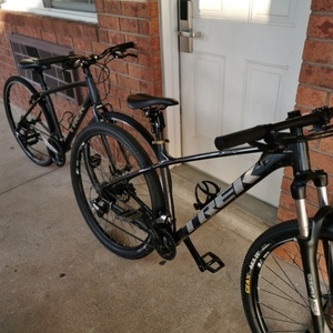 2021 Trek Marlin 5 Black and Silver, gray or bare metal
