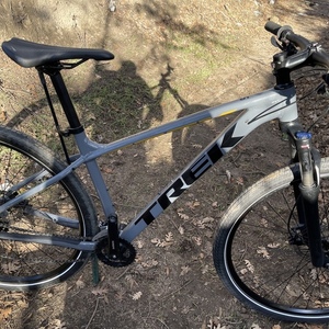 2022 Trek Mountain bike Silver, gray or bare metal