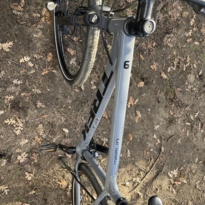 2022 Trek Mountain bike Silver, gray or bare metal