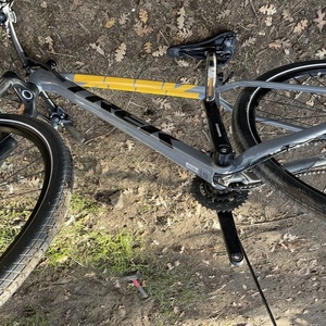 2022 Trek Mountain bike Silver, gray or bare metal