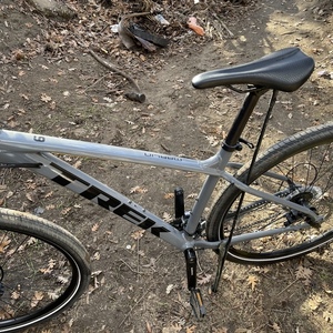 2022 Trek Mountain bike Silver, gray or bare metal