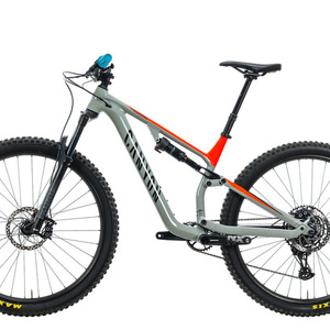 2021 Canyon bicycles Neuron 6 Silver, gray or bare metal