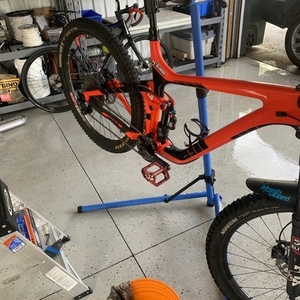 2017 Giant Reign Orange