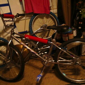 1980 Mongoose Motomag Silver, gray or bare metal