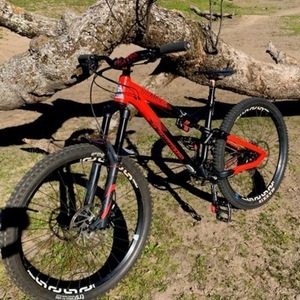 Commencal Bikes Meta AM V4 Race Red and Black