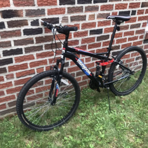 2016 Mongoose Stand off Black