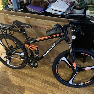 2022 Europa S7 Black and White