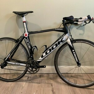 2012 576 Aero Black and White
