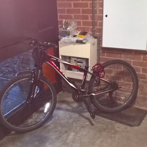 2022 Giant Revel 4 Black, Red, and White