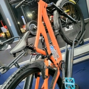 2021 Specialized Stumpjumper Orange