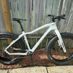 2017 FRAMED Alaskan Carbon White