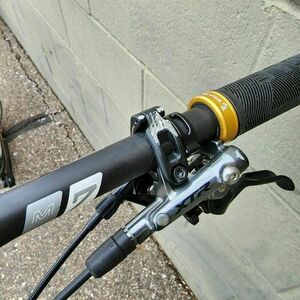 2022 Esker Japhy Silver, gray or bare metal