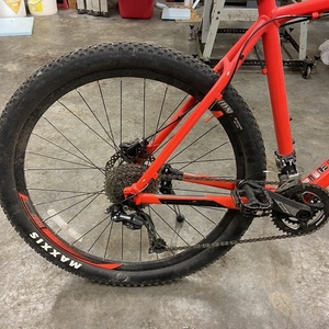 2017 Giant Talon 2 Red and Black