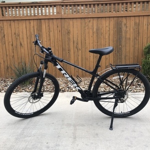 2019 Trek Marlin 5 Black