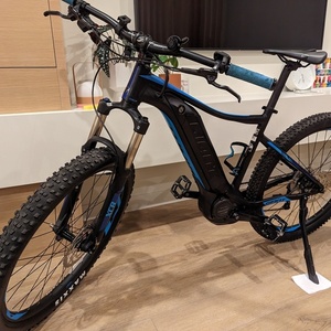 2019 Giant Fathom E+2 Black and Blue