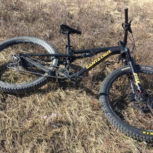 2018 Santa Cruz Tallboy A R Black and Yellow or Gold