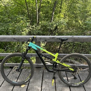 2022 Polygon T7 Yellow or Gold