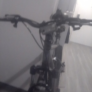 Gravity FSX Silver, gray or bare metal and Black