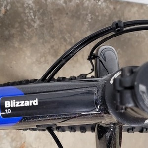 2021 Rocky Mountain Bicycles Blizzard 10 Black