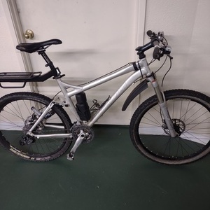 2019 Specialized FSR Silver, gray or bare metal