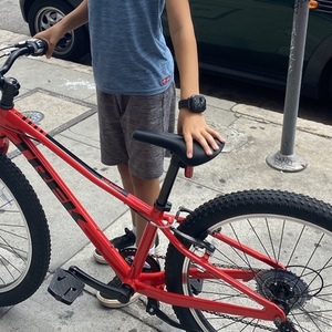 2023 Trek Precaliber 24” 8-Speed Radioactive Red Red